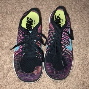 Almost brand new nike free runs
